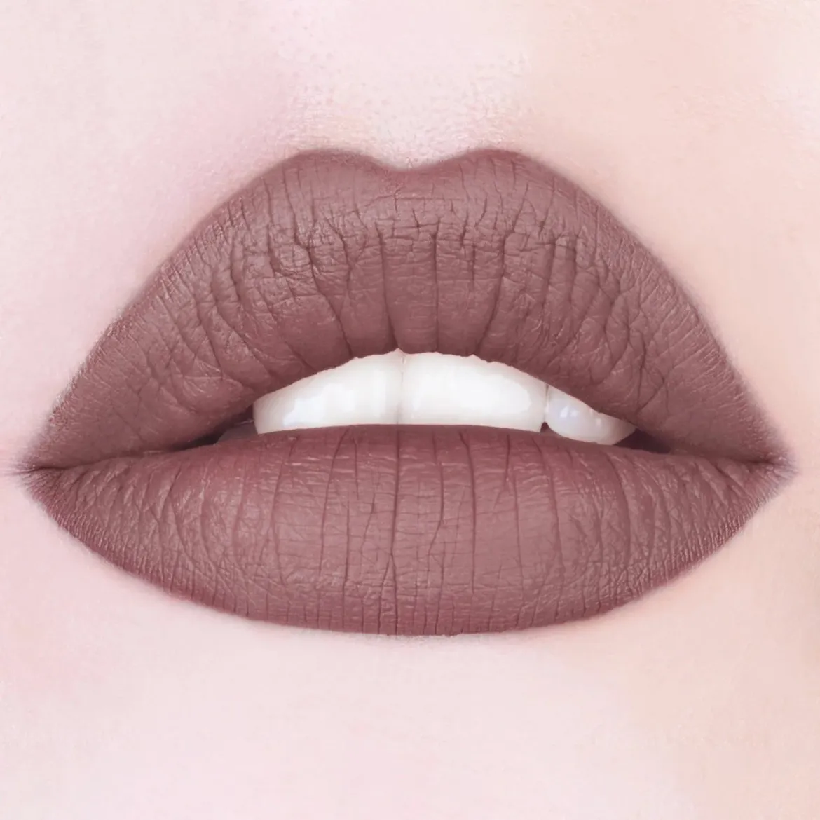 Aden Creamy Velvet помада кремова — Photo 2